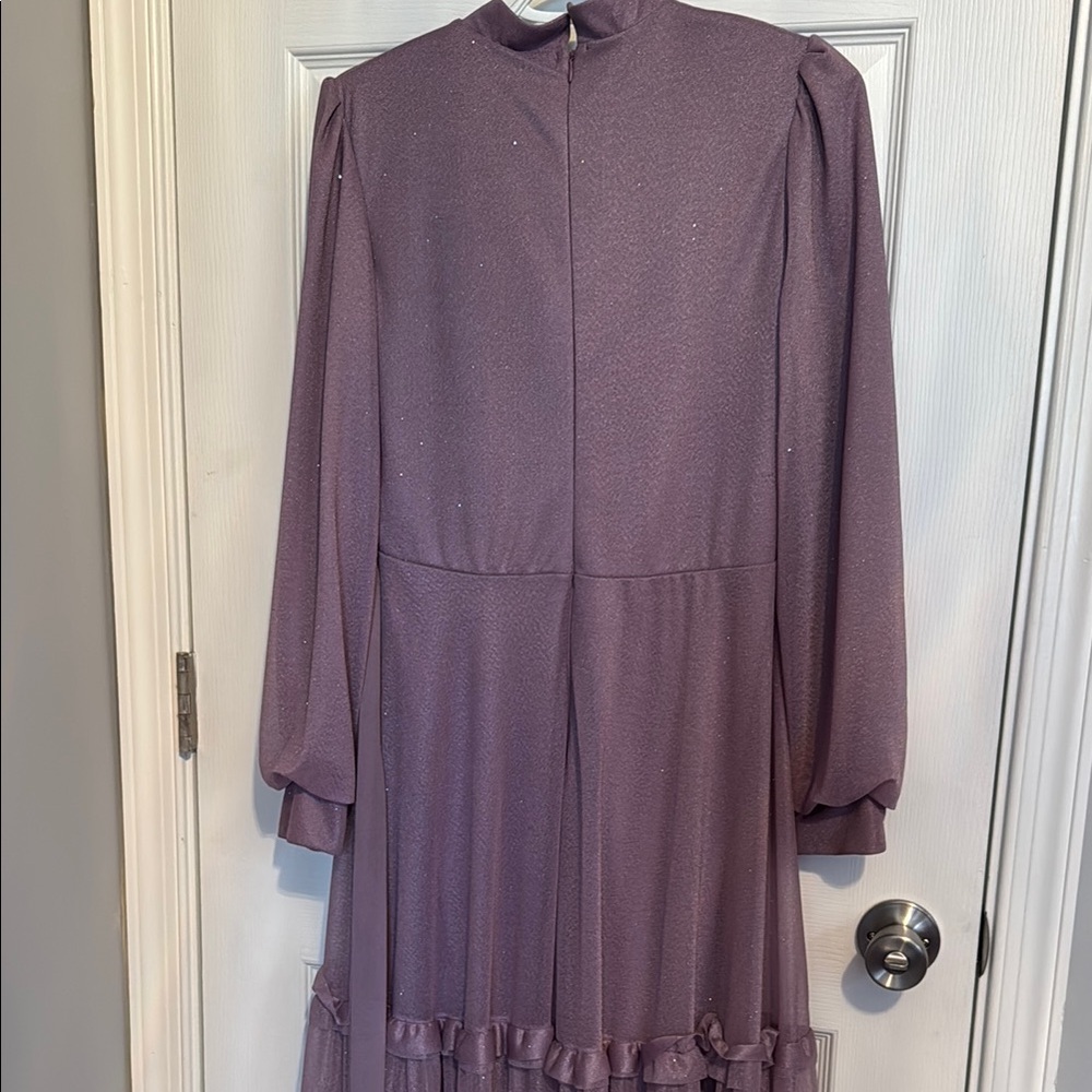 Elegant Purple Women's Dress - Picture 4 of 9
